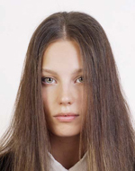 Foto com cabelo cobrindo os olhos