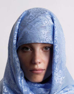 Foto com tecido ou sombra cobrindo o rosto