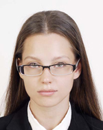 Foto com armação dos óculos sobre os olhos